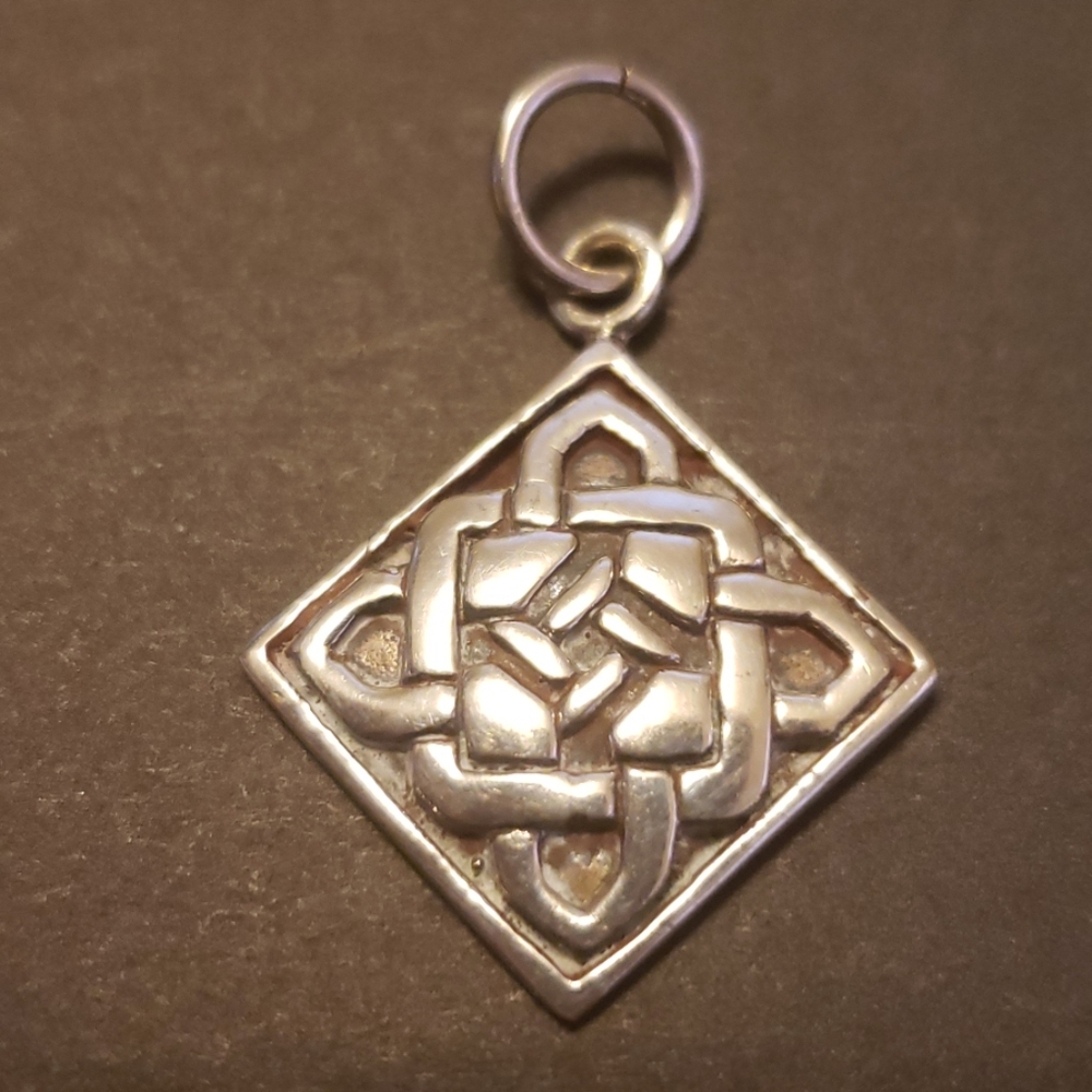 Sterling silver. 925 Irish Pendant
